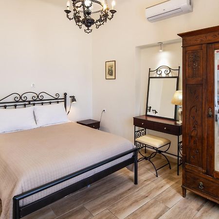 Day One Fira Mansion Apartment Екстериор снимка