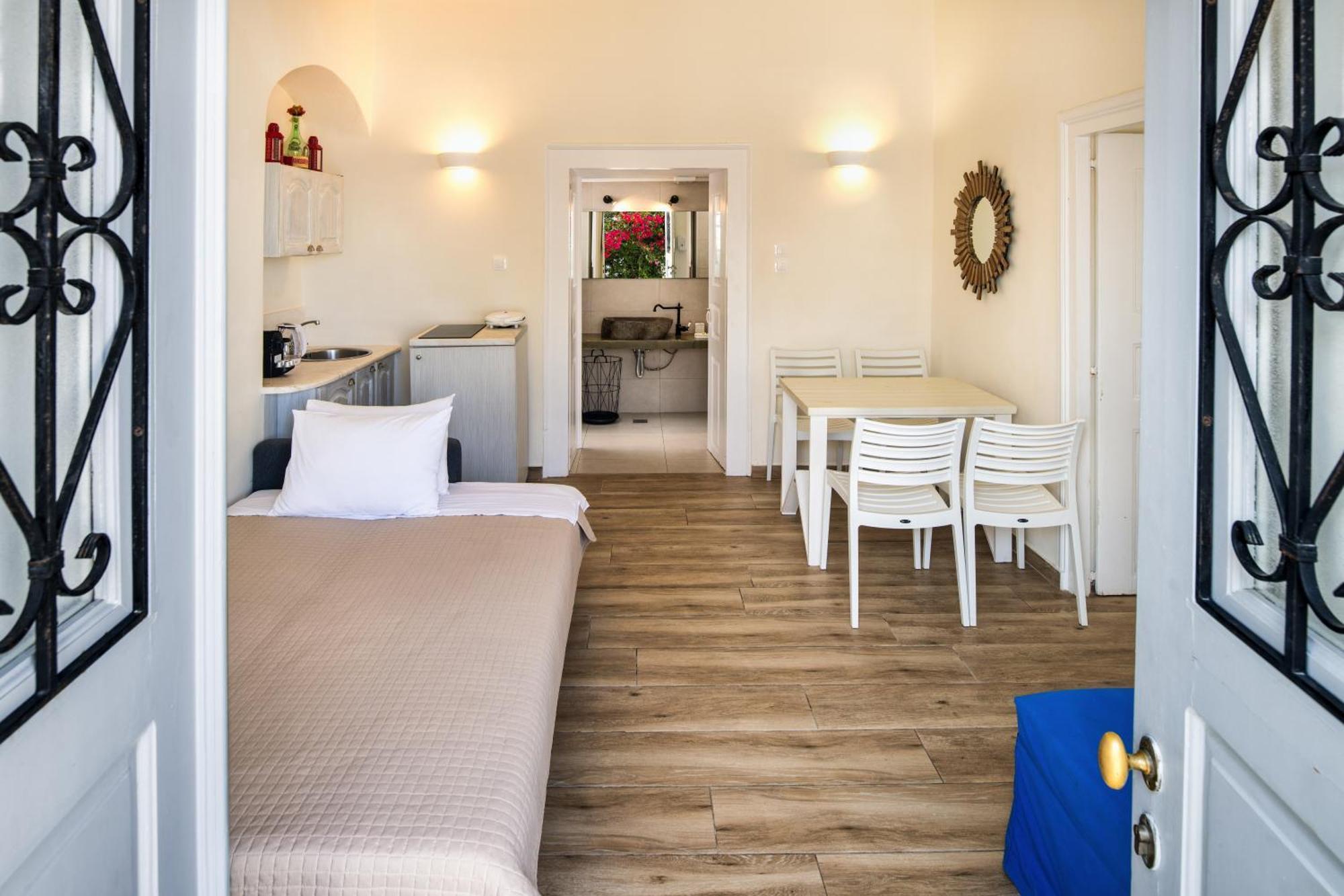 Day One Fira Mansion Apartment Екстериор снимка