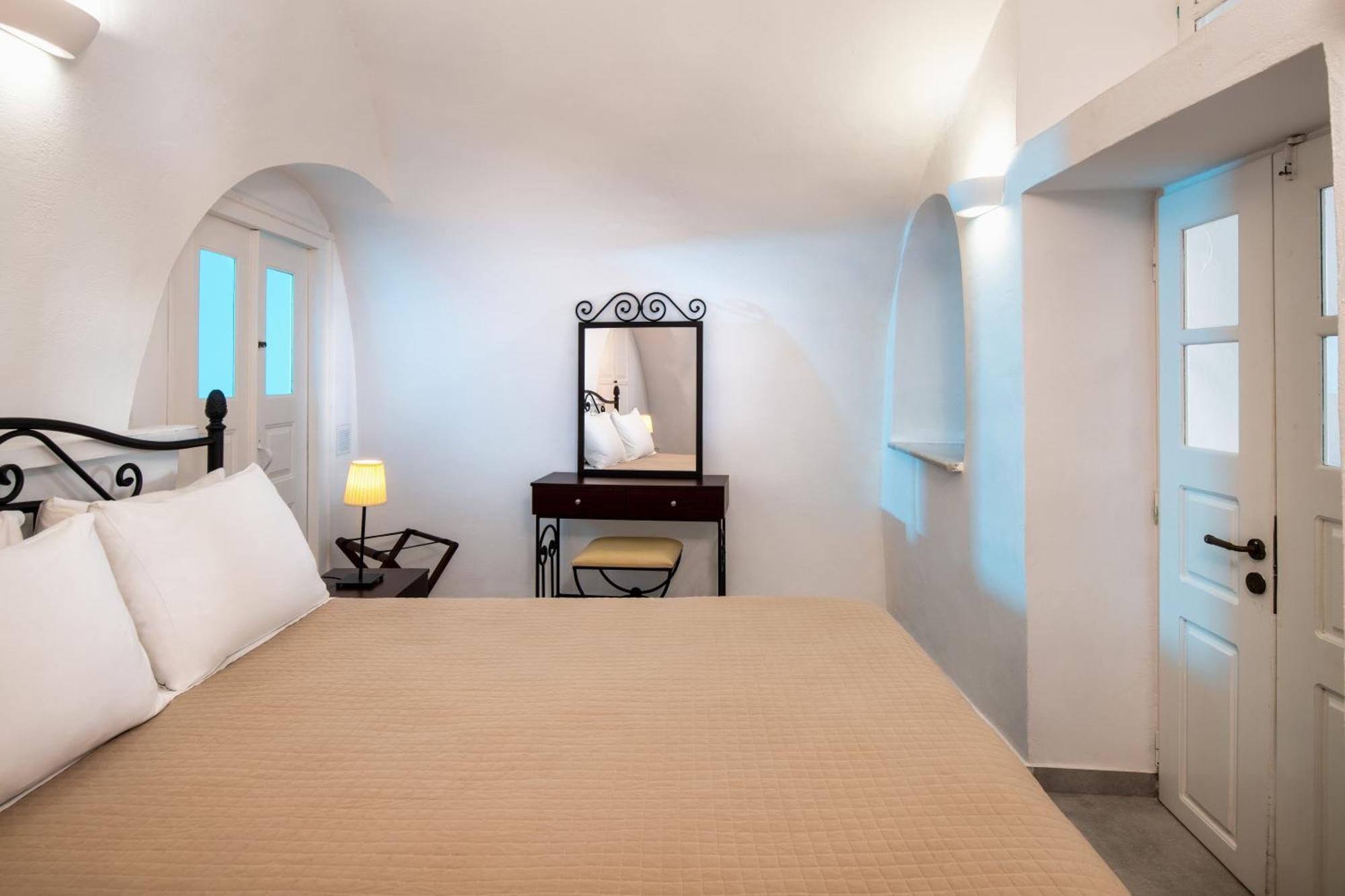 Day One Fira Mansion Apartment Екстериор снимка