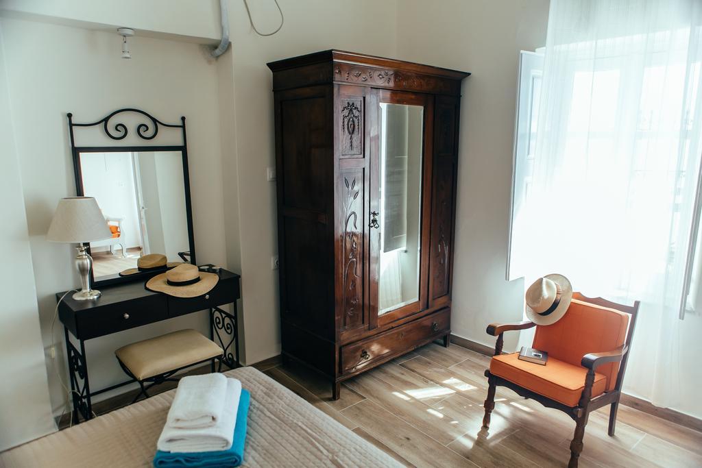 Day One Fira Mansion Apartment Екстериор снимка