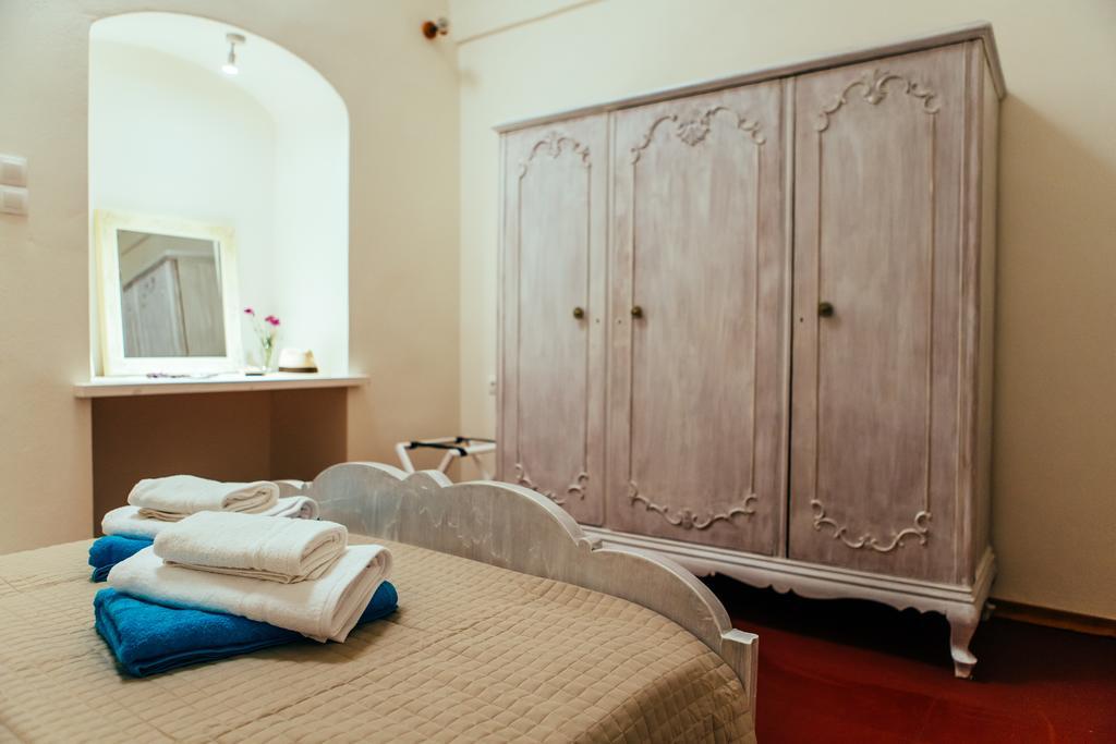 Day One Fira Mansion Apartment Екстериор снимка