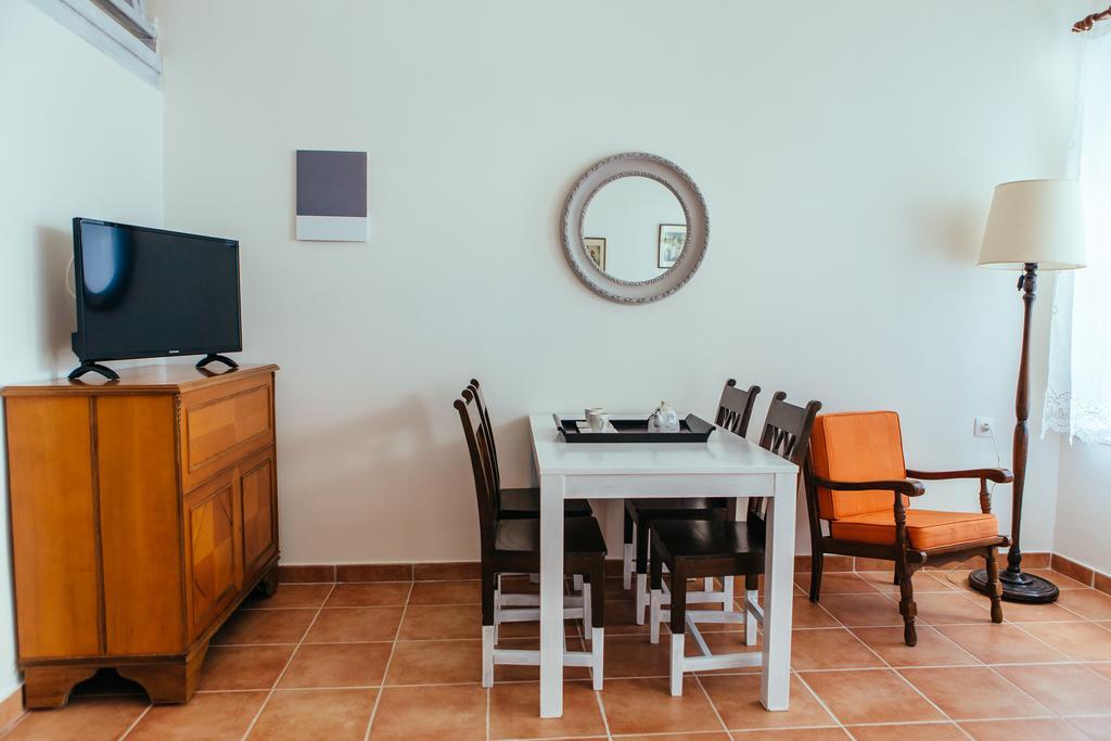 Day One Fira Mansion Apartment Екстериор снимка